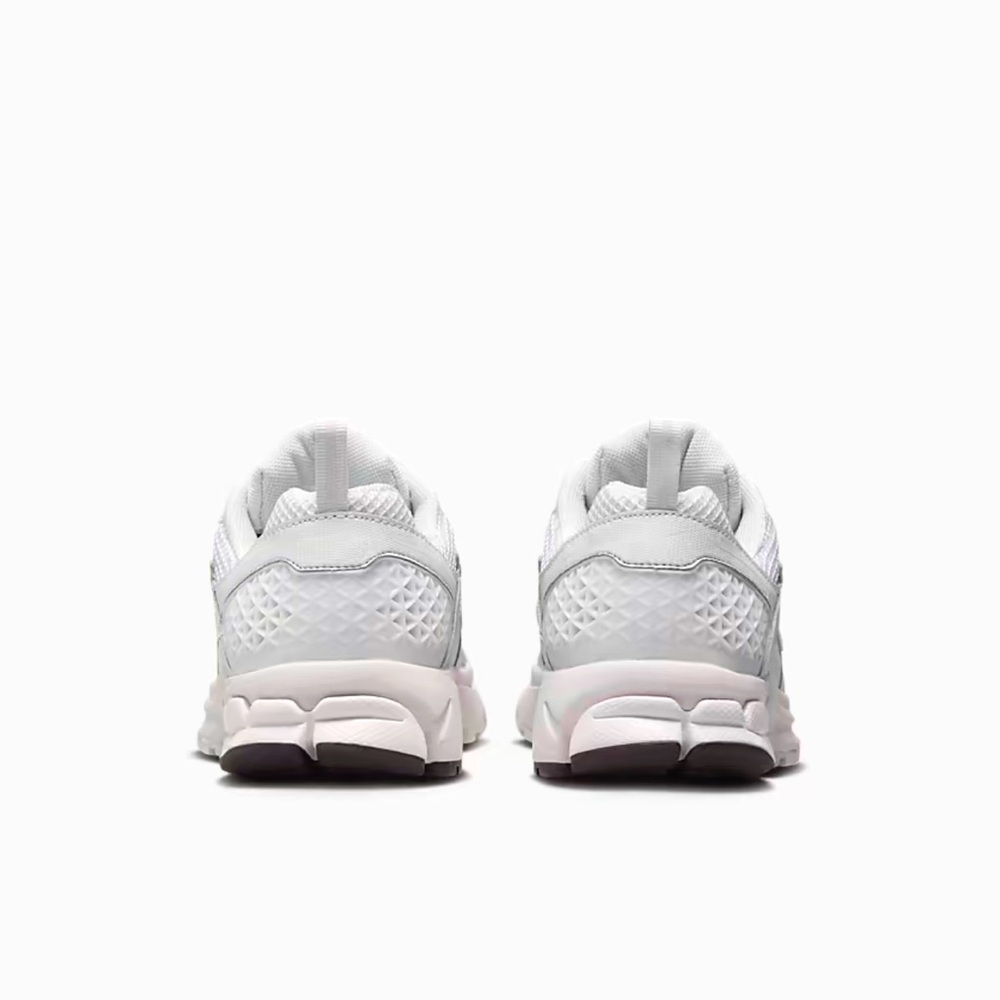 🦷 NIKE ZOOM VOMERO 5 WHITE 🦷 - Picture 4 of 4